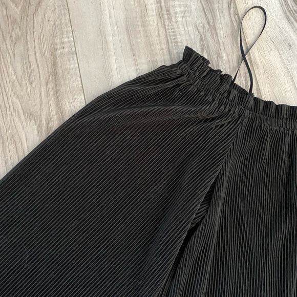 Off the shoulder top - Picture 2 of 3